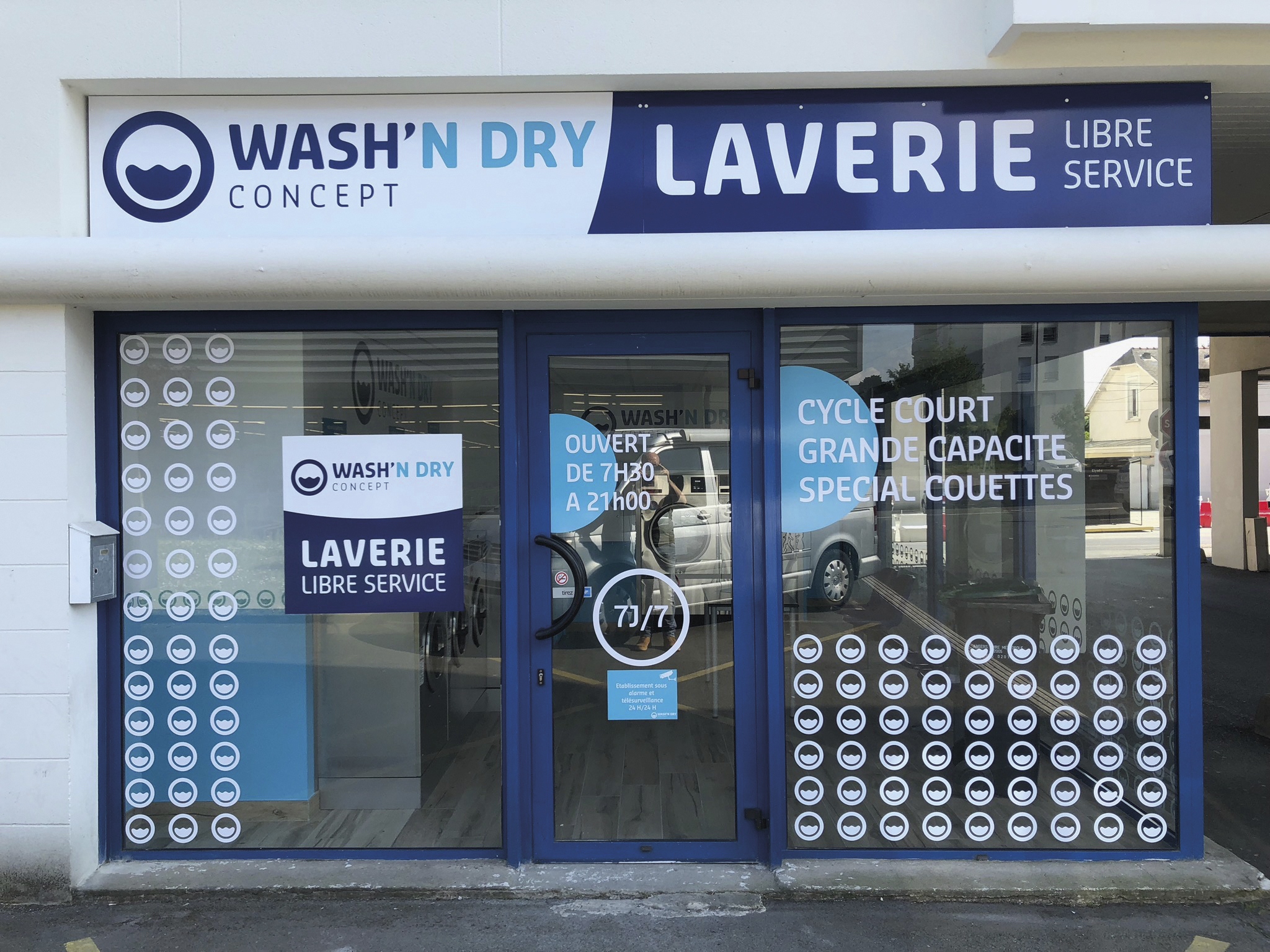 Façade Laverie Libre service Wash'n Dry à Angers